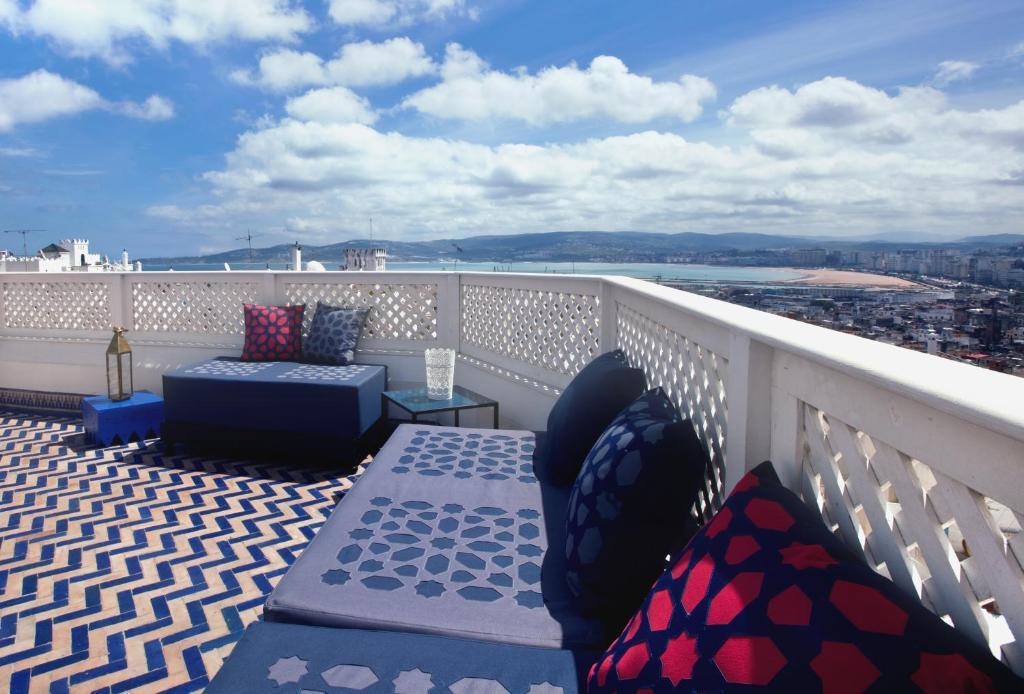 Albarnous Maison D'Hotes Tangier Exterior photo